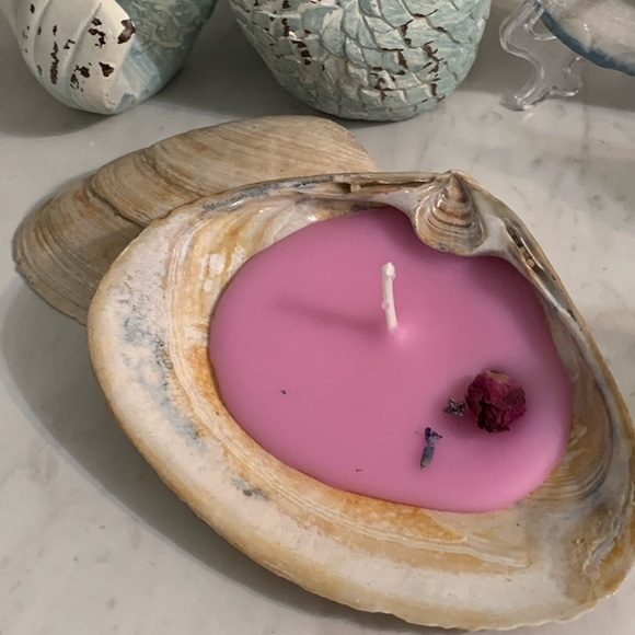 Shabby Chic Boho Shell Decor - Soy Wax Seashell Tea Light Candles- Set of Two - Picture 16 of 16